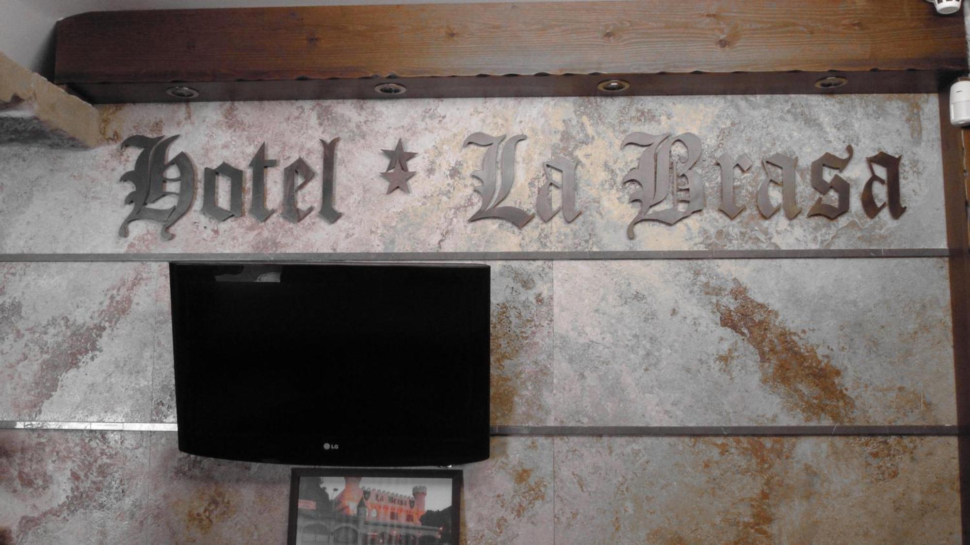 Hotel La Brasa Vélez de Benaudalla Exterior foto